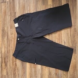Avenue Cargo Capri Pants Sz 26